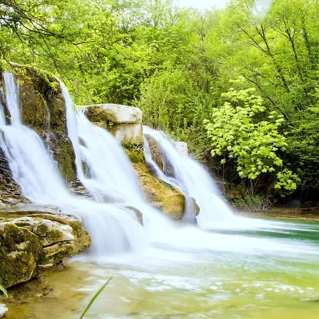 빌라 Luxury With Garden